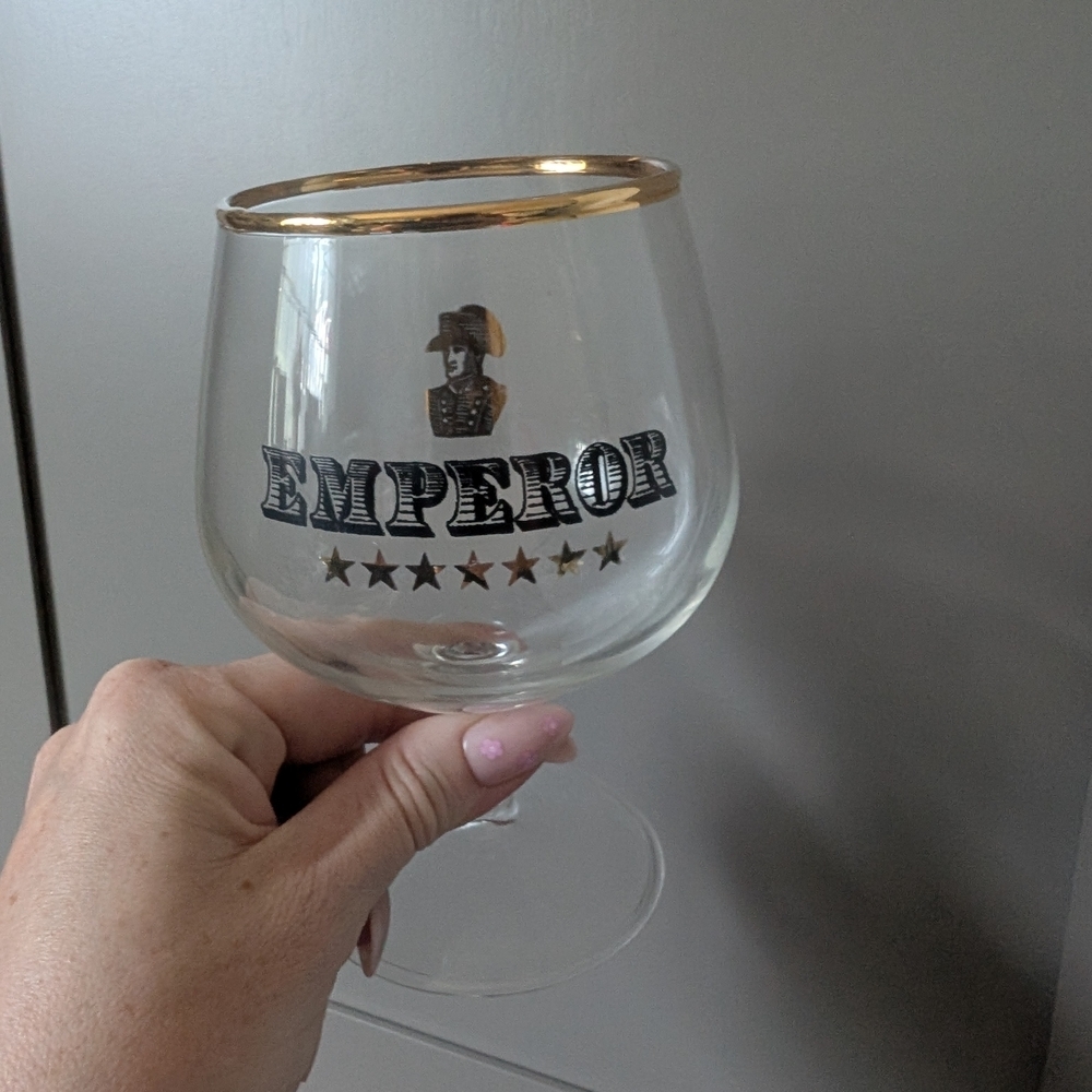 Emperor Glass with Gold Rim - Picture 3 of 7